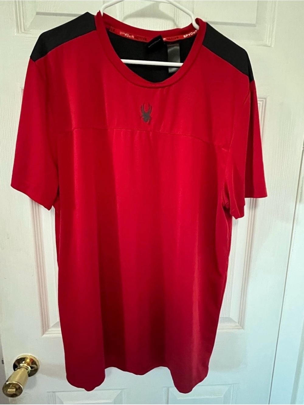 Men's Red Performance Short-Sleeve Shirt with Contrast Shoulders